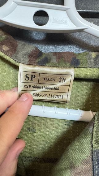 Chaqueta militar camuflaje España
