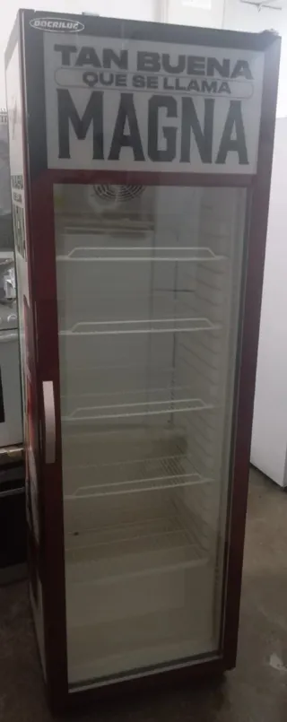 Nevera Grande Expositor por 380€.