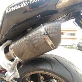 Kawasaki ZX10R Verde y Negra