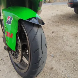 Kawasaki ZX10R Verde y Negra
