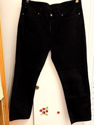 Pantalones Levi's 514 W38 L32 Negros
