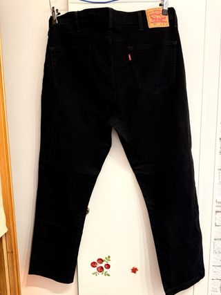 Pantalones Levi's 514 W38 L32 Negros
