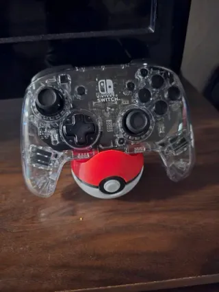 Soporte Poké Ball para Mando Nintendo Switch