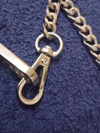 Cadena moderna para colgar utensilios