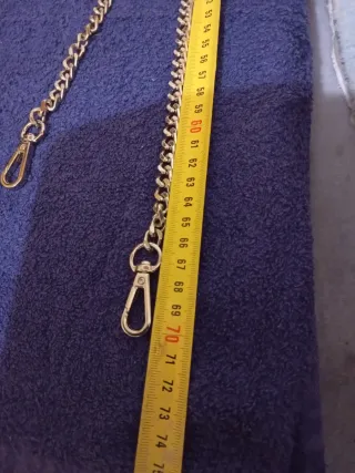 Cadena moderna para colgar utensilios