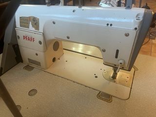 Máquina de coser industrial Pfaff