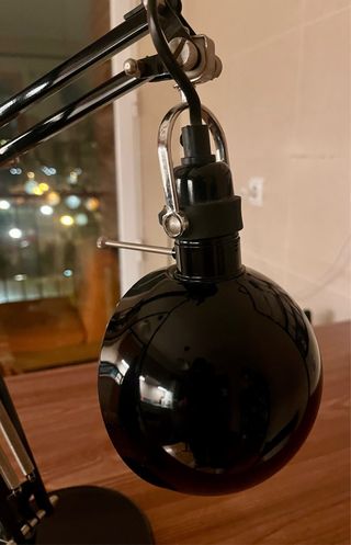 Lámpara de escritorio ajustable negra