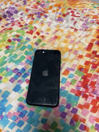 iPhone SE Negro,se regala funda de piel negra