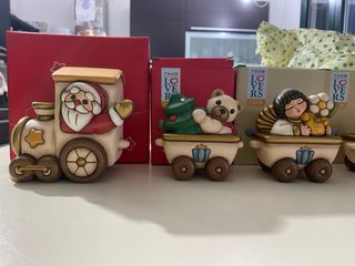 Set vagoni e locomotiva  Thun Babbo Natale