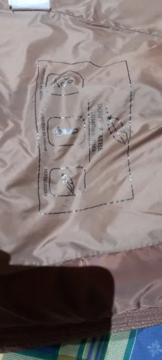 Plumifero Mujer Marrón con Capucha