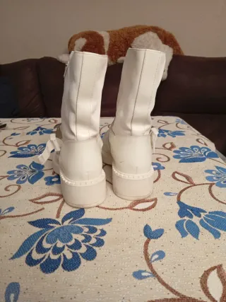 Stivali Bianchi Prada Milano