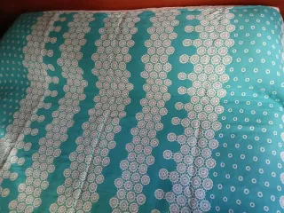 Colcha Cama Bordada Turquesa y Blanca 1.50 ×2,10