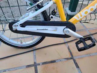 Bicicleta infantil Woom 3 gialla, quasi nuova