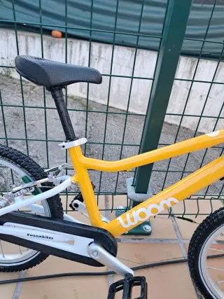 Bicicleta infantil Woom 3 gialla, quasi nuova