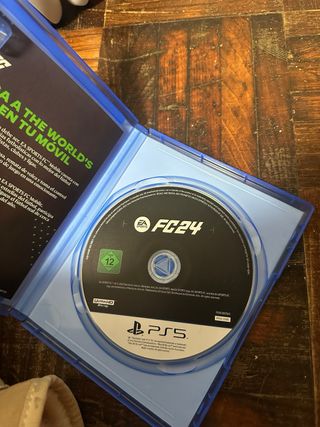 PS5 Slim + 2 Mandos + FC24 + Cascos