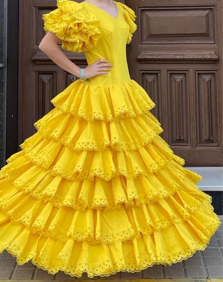 Traje de flamenca amarillo talla 36