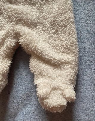 Buzo polar de bebé con capucha