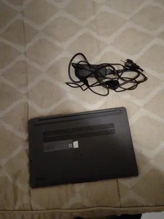 Portátil Lenovo Negro