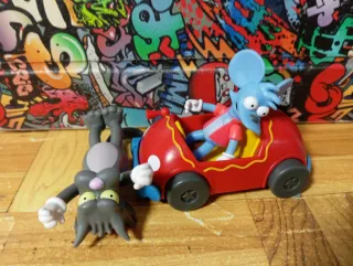 Figuras Simpsons Gato y Ratón con Coche