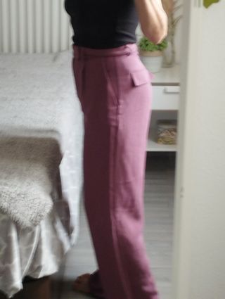 Pantalón ancho burdeos claro T.XS