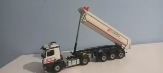 Maqueta Camión Mercedes 1:50