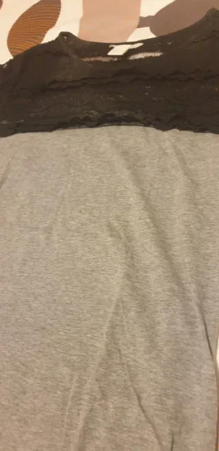 Camiseta corta mujer con encaje H&M