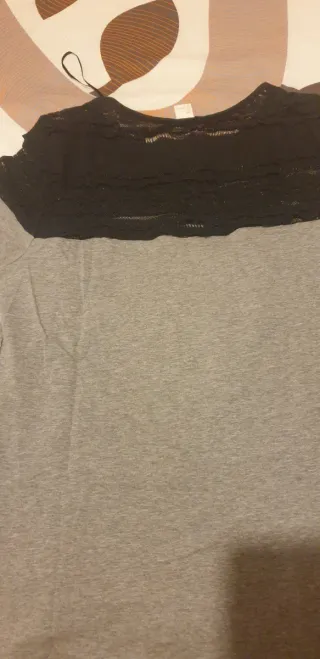 Camiseta corta mujer con encaje H&M