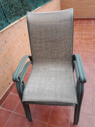 Mesa de jardín cristal y metal verde