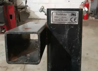 Porta moto para bola de remolque 200kg