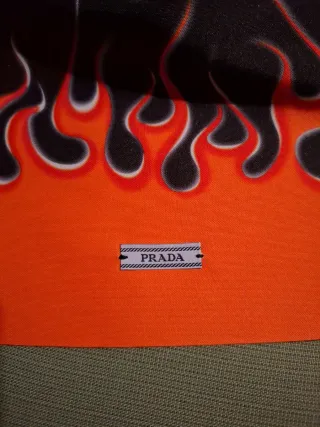 Bolsa y estuche para gafas Prada