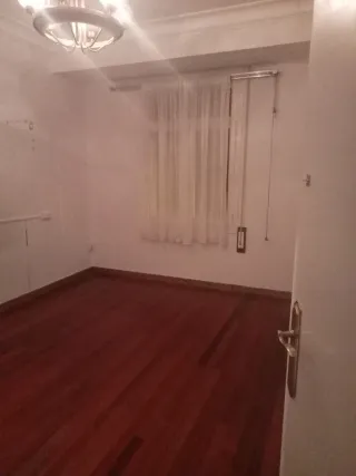 Se alquila Habitación