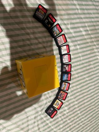 Nintendo Switch OLED+12juegos+4 pares de joycons