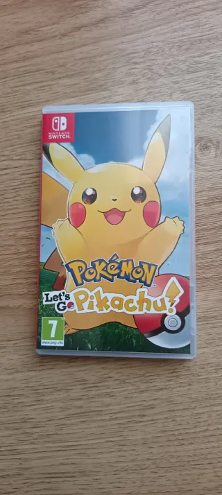 Pokemon Let's Go Pikachu! Nintendo Switch