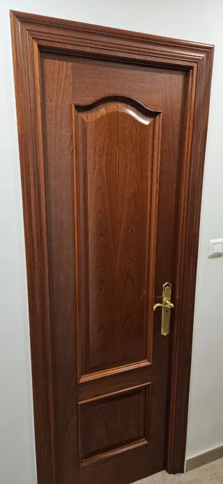 Vendo 4 Puertas de roble macizas.