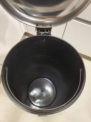 Cubo basura con pedal Mjösa Ikea blanco 30 litros