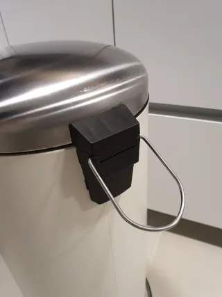 Cubo basura con pedal Mjösa Ikea blanco 30 litros