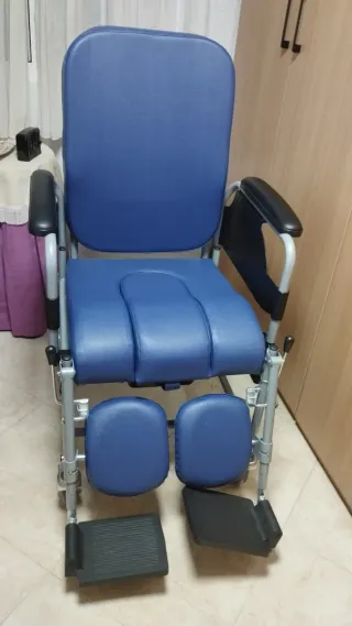 Silla de ruedas de casa (ortopédica)