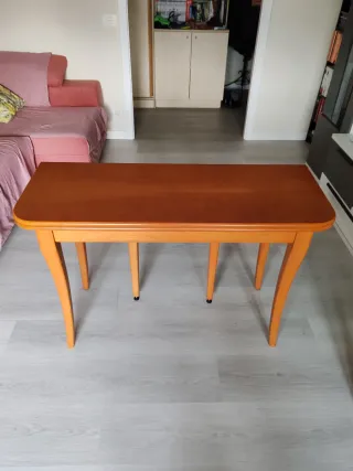 Mesa extensible Irureta de madera maciza de cerezo