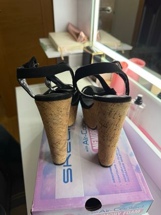 Sandalias Tacón Cuña Negro/Marrón