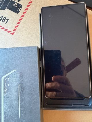 Samsung S22 Ultra 256GB con Lápiz y Accesorios