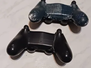 PS4 Slim 500GB + 6 Juegos + 2 Mandos + Base Carga.