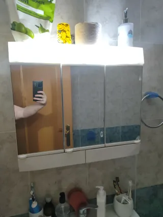 Espejo de baño con armario