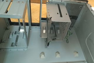 Caja PC Medion Vintage Negra/Plateada