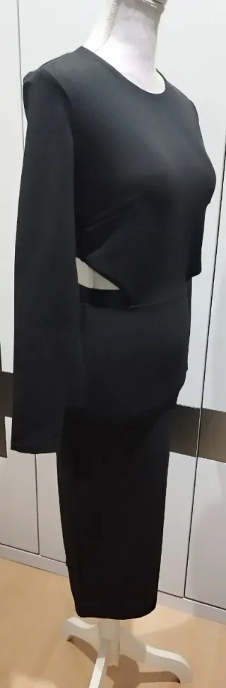 Vestido negro H&M abertura espalda. H&M