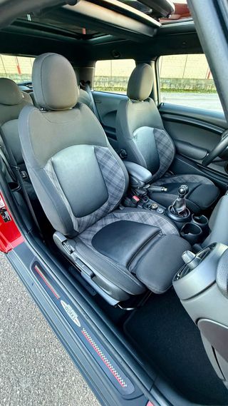 MINI Cooper 136cv JCW interior