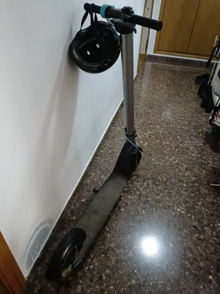 Patinete eléctrico Cecotec Bongo serie A con casco