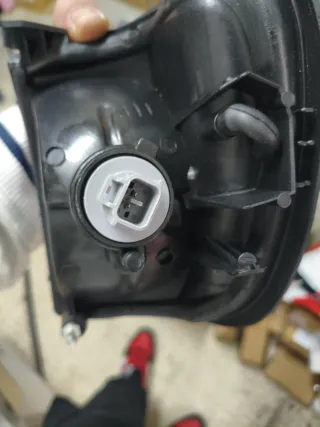 Luz intermitente delantera Nissan