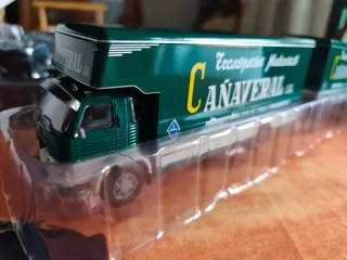 Camión a escala 1:43