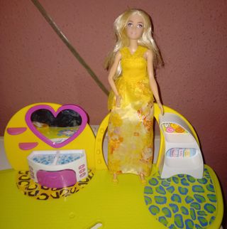 Barbie Salón de Maquillaje