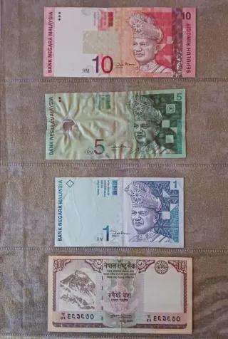 Lote 36 Billetes Mundo Antiguos y Modernos